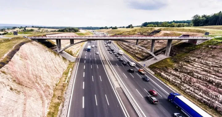 Guidare in Austria costerà di più: rincari fino al 50% per molte infrazioni