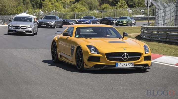 Al Nurburgring con la Mercedes SLS AMG Black Series