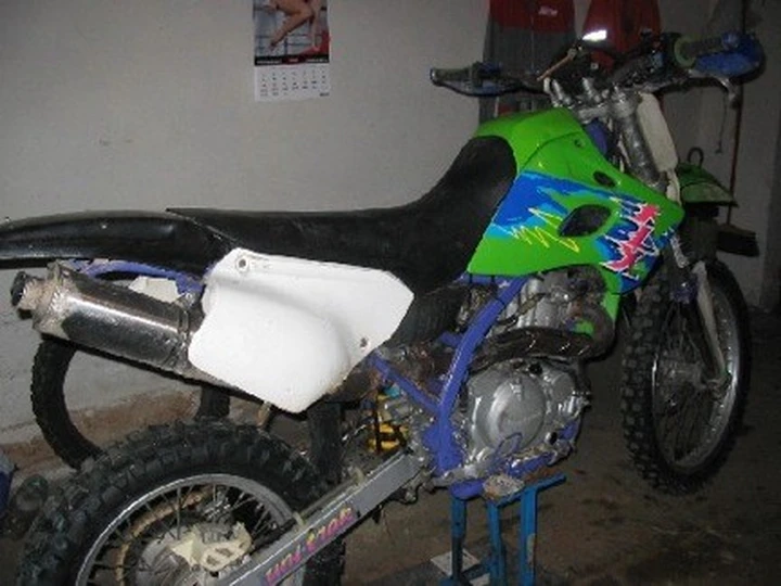 Una Kawasaki Klx-c... particolare