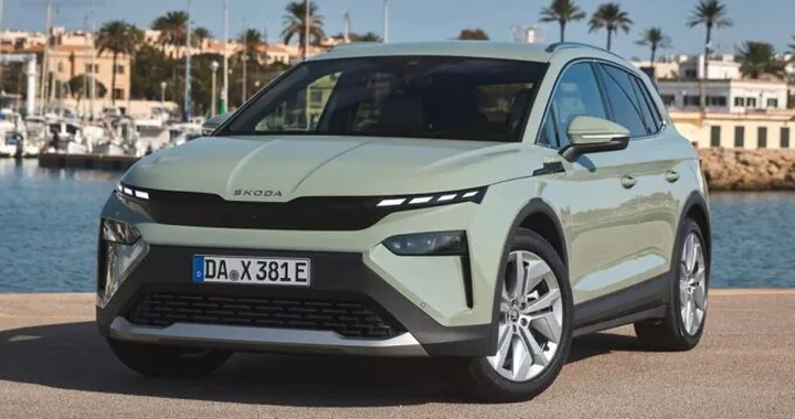 Skoda Elroq 85x, debutta la nuova versione a trazione integrale da 285 CV