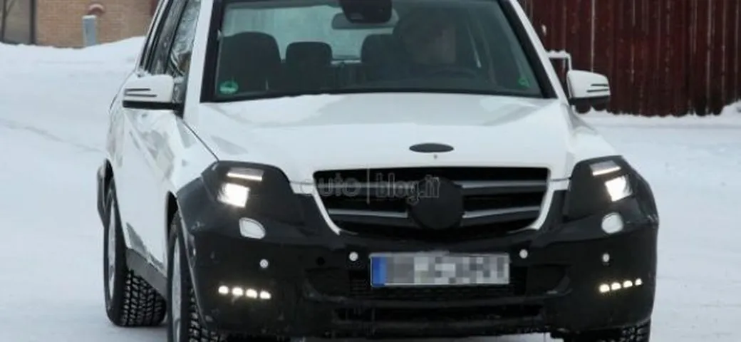Foto spia Mercedes GLK facelift