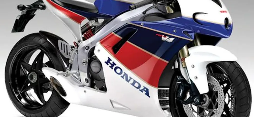 Honda RVF 1000: i brevetti della nuova V4
