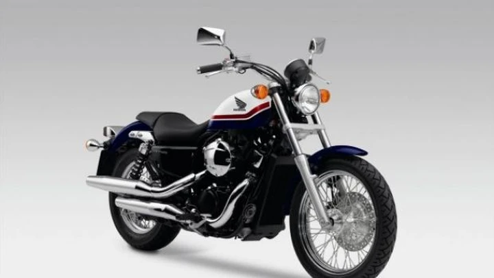 Honda 2011: ritocchi per Varadero 125 e VT750S
