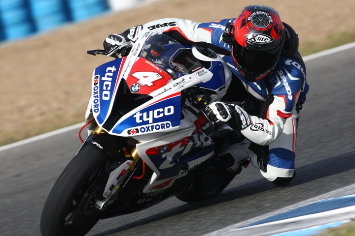 BMW S1000RR da gara: il nostro test in pista a Jerez