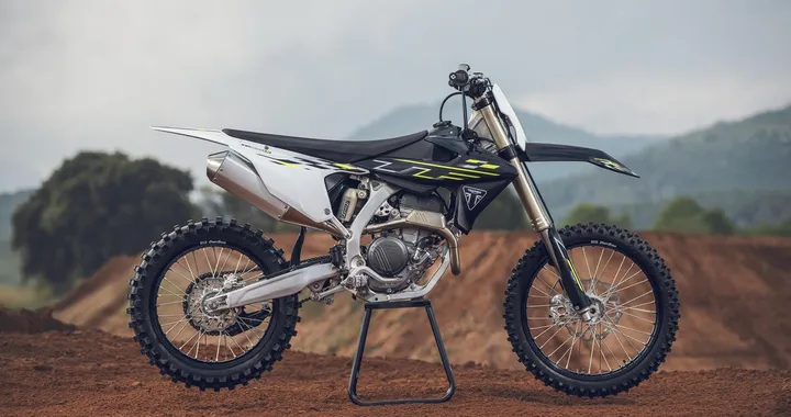 Triumph aggiorna la TF 250-X: elettronica, sospensioni e frizione da gara