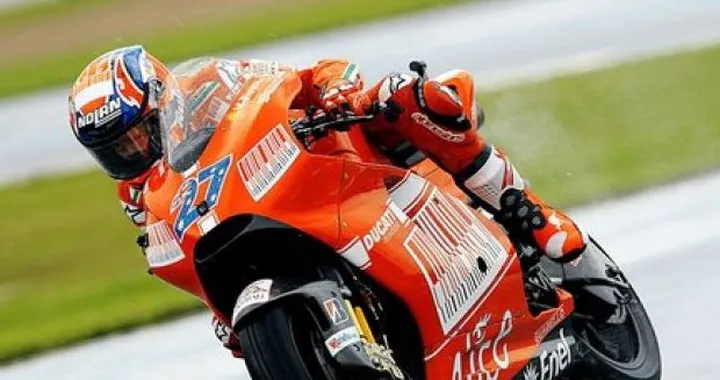 Donington: Stoner perde la "trebisonda". La Ducati non può perdere la faccia