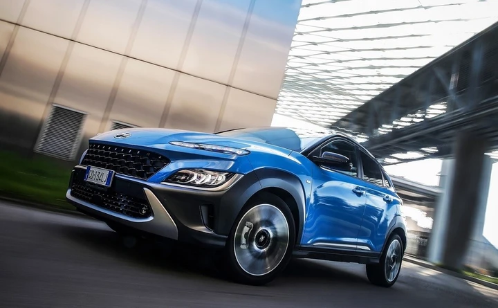 Hyundai Kona 2021: aggiornamenti, prezzi e allestimenti del B-SUV