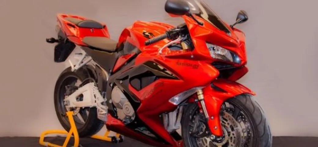 DragonTT: CBR 600 Shogun e  Yamaha R6 Atila 599R