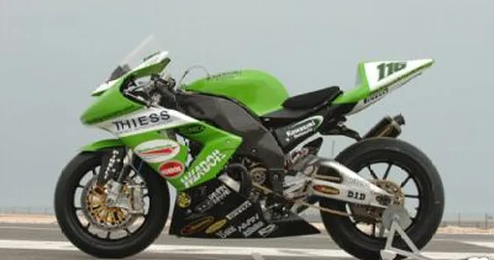 Kawasaki ZX10R Superbike in vendita su eBay