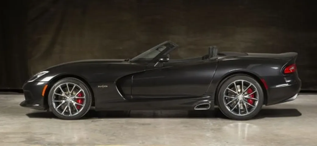 Prefix Medusa: dagli Stati Uniti la Dodge Viper SRT roadster