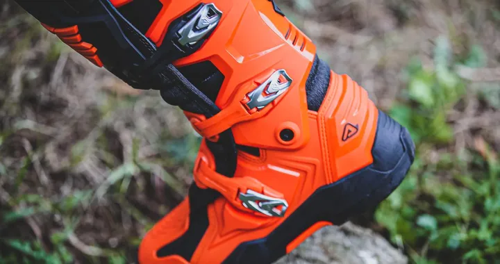 Acerbis Whoops Boots: debutta il nuovo stivale per motocross ed enduro [FOTO]