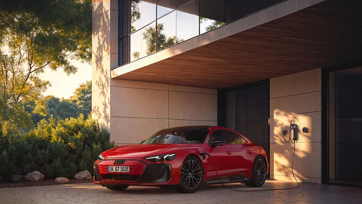 Nuova Audi e-tron GT quattro, il massimo delle prestazioni alla spina