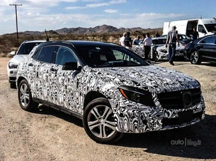 Mercedes GLA: Foto Spia della futura Suv
