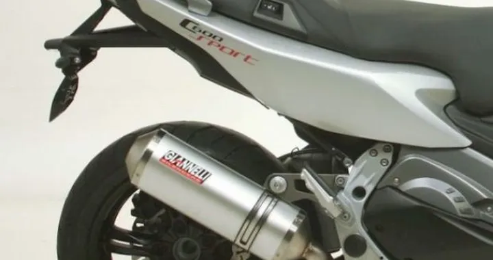 Giannelli: Slip-on Ipersport per BMW C600 Sport