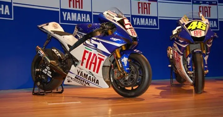 Anteprima: la nuova Yamaha M1 800 di Rossi