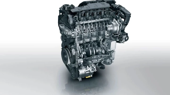 Stellantis richiama oltre 50.000 vetture con motore BlueHDi DV5