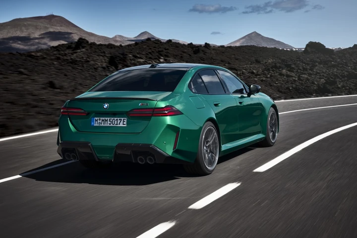 BMW M5 2024 consumi