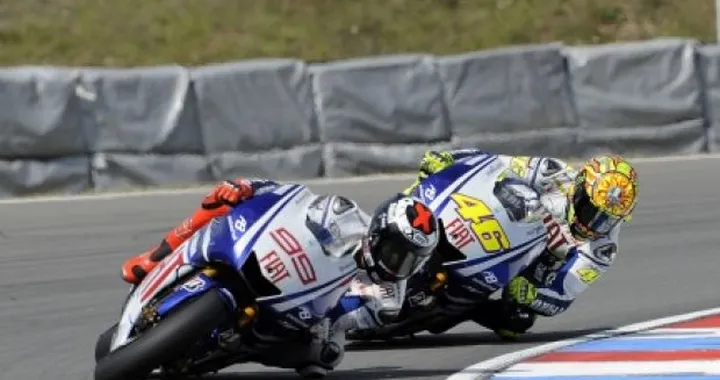 E' ufficiale. Yamaha conferma Jorge Lorenzo nel 2010