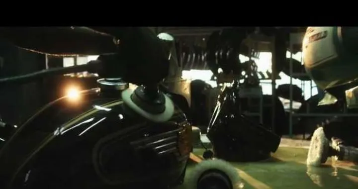 Royal Enfield: fatte a mano a Chennai