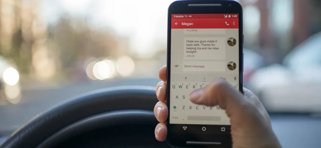 Lo smartphone al volante fra le principali cause di incidenti