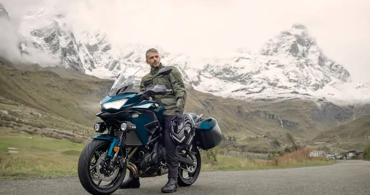 Kawasaki Versys 650 2026: crossover versatile per ogni viaggio