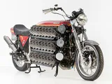 La moto dei record: la folle impresa di Simon Whitelock e la Kawasaki da 49 cilindri