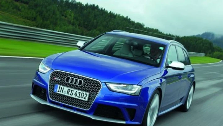 Audi RS4 avant: nuove immagini ufficiali