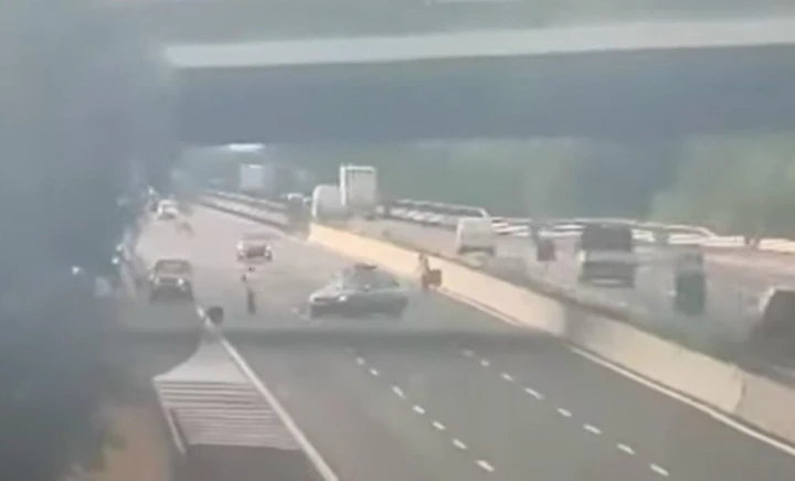 Auto della Polizia Stradale colpita a tutta velocità sulla A1 [Video]