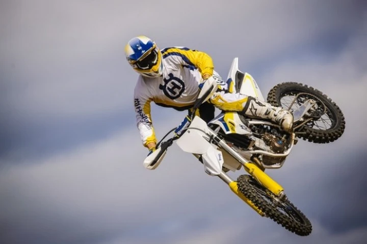 Motocross: Husqvarna con Ricci Racing nella stagione 2015
