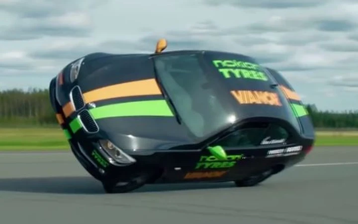 A 186 km/h su due ruote per il nuovo record di velocità [Video]