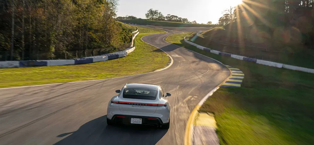 Porsche Taycan da record sul circuito di Road Atlanta