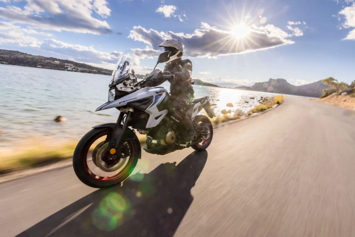 Suzuki, ecco i prezzi delle nuove V-Strom 1050