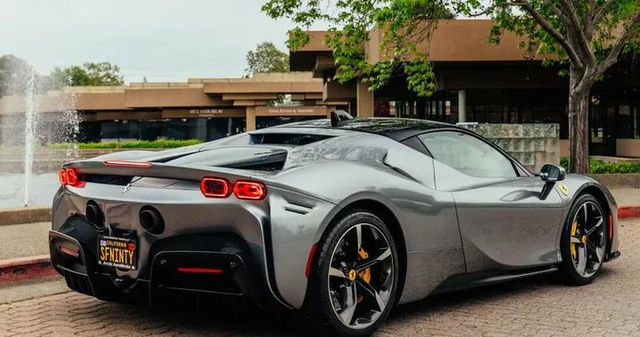 Ferrari SF90 Stradale si svaluta più del previsto: -173mila euro in due anni