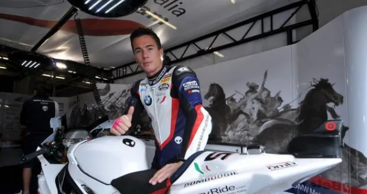 James Toseland si ritira dalle corse. Infortunio al polso impossibile da recuperare