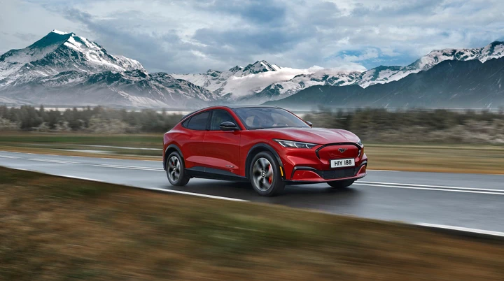 Ford Mustang Mach-E: prezzi, autonomia e versioni