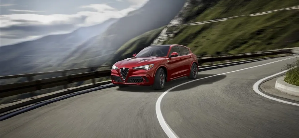 Alfa Romeo Stelvio Quadrifoglio: prezzi da 95.000 euro