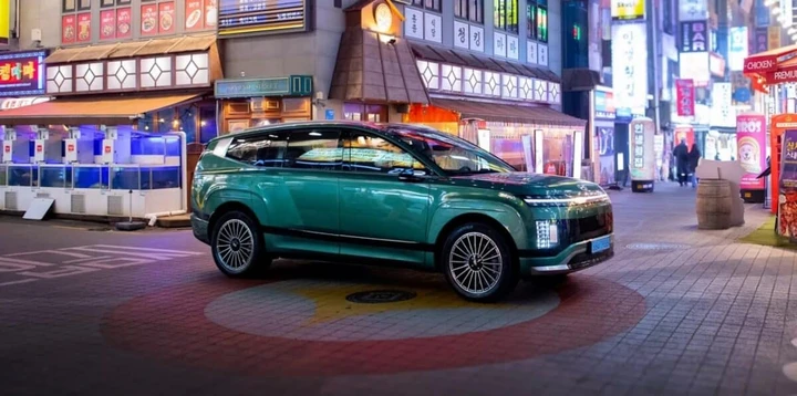 Hyundai Ioniq 9, non mancano AI Assistant e guida predittiva