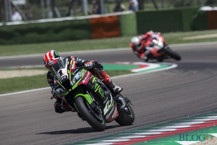 SBK Imola 2018: Rea batte un grande Davies in Gara-2