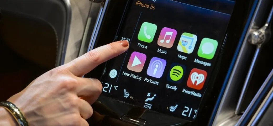 Spotify, hackerata la famosa app di streaming musicale: rischi per Android Auto e Apple CarPlay