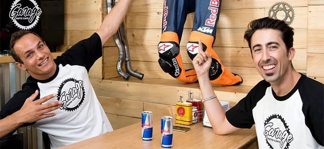 Alex Hofmann apre un bar per motociclisti a Siviglia