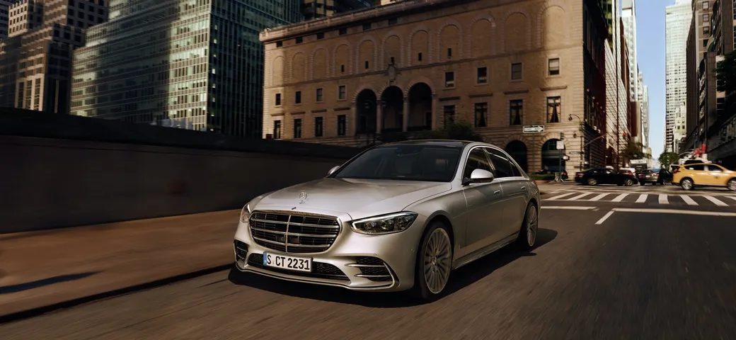 Nuova Mercedes-Benz Classe S: svelata l’auto più avanzata al mondo