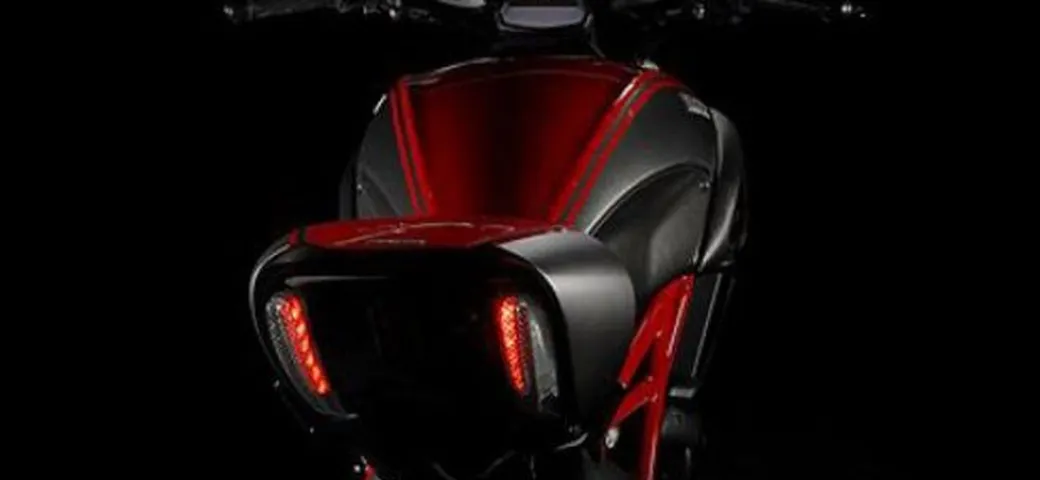 Ducati Diavel: primo teaser ufficiale