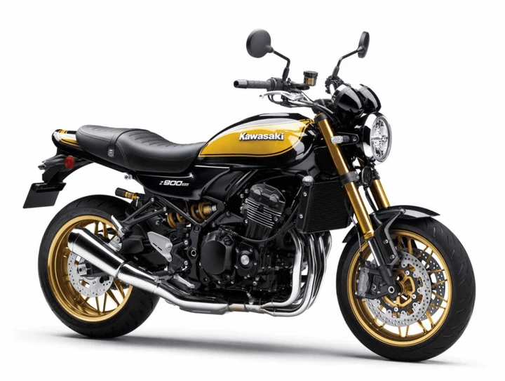Kawasaki Z900RS SE: un omaggio alla Z1 Super Four del 1972