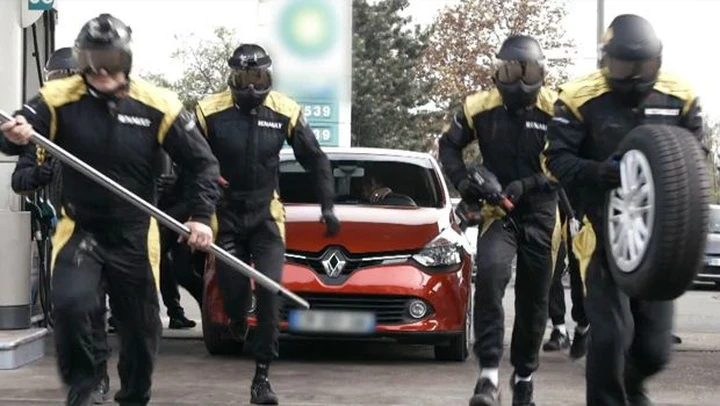 Renault pit stop: la candid camera in video