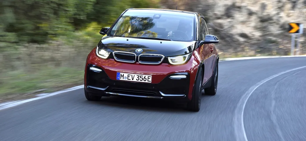 BMW i3 s: primo contatto con la compatta elettrica