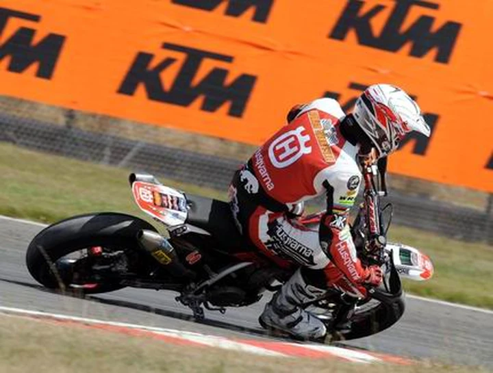 Adrien Chareyre e Ivan Lazzarini vincono la 5a prova dell'italiano Supermoto
