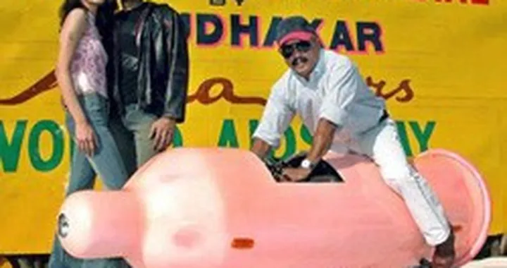 Presentata la Sudha Cars, condom bike