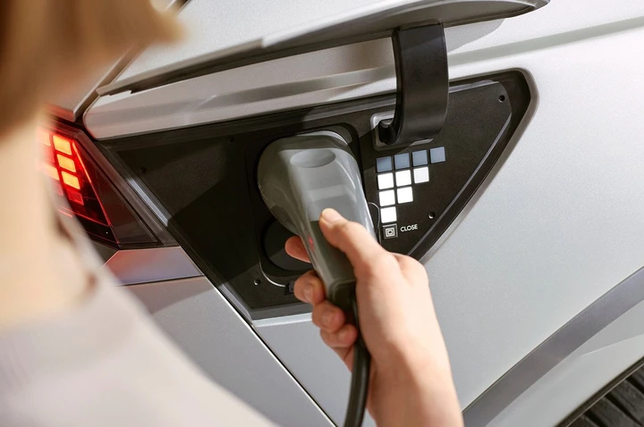 Pirelli con Enel per la ricarica delle elettriche