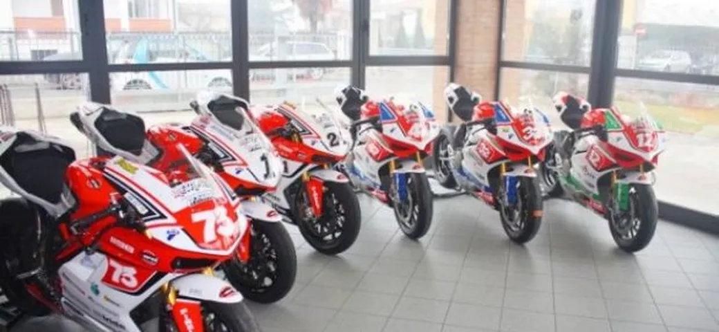 Barni Racing Team svela la livrea delle Ducati 2012