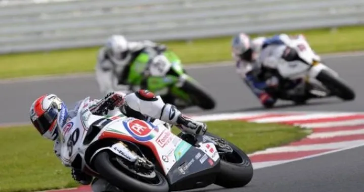 Guintoli: "l’esordio non poteva essere dei migliori"